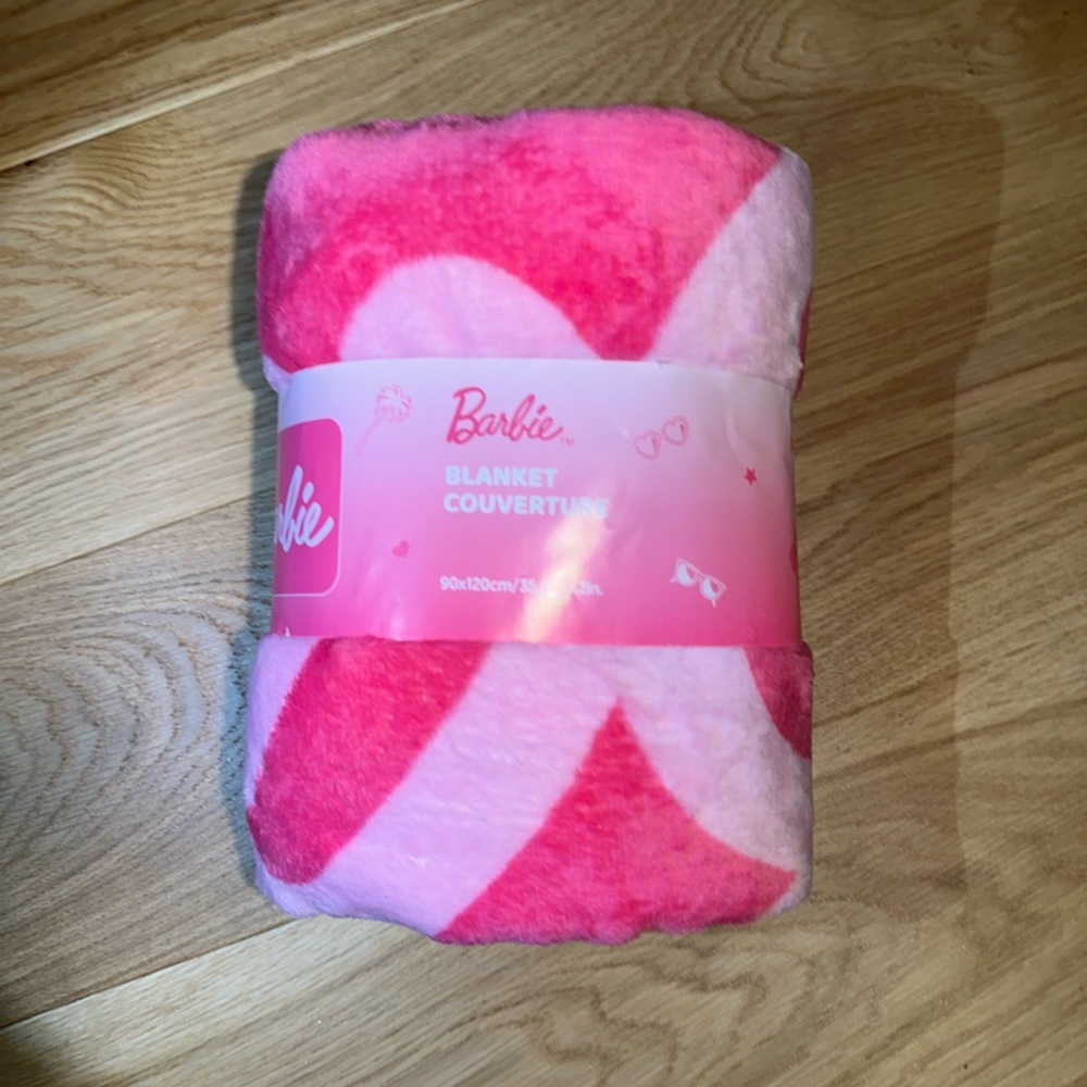 BARBIE Throw